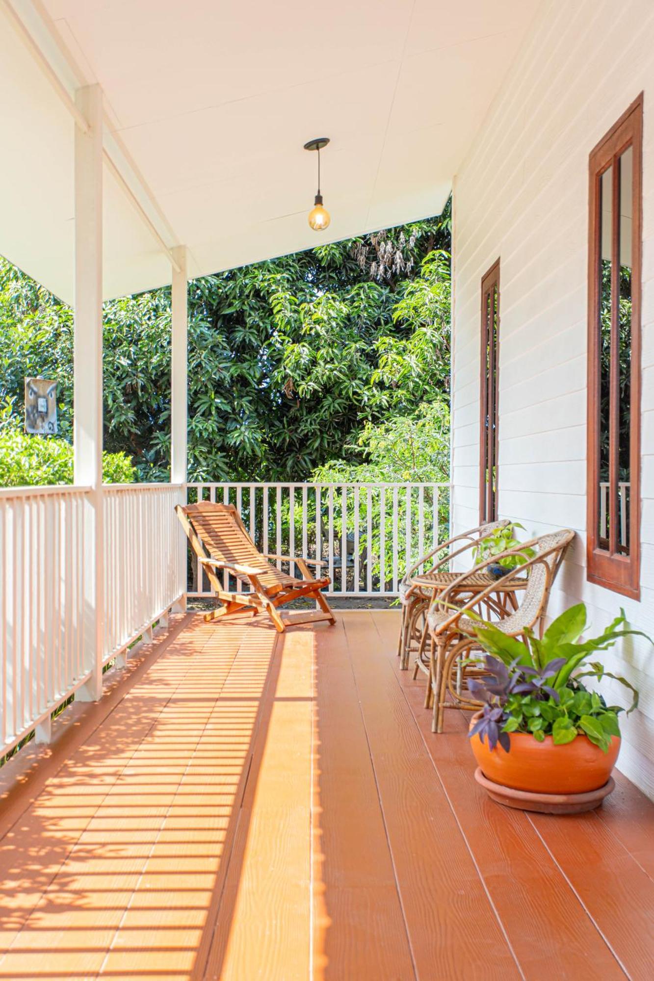 Vawa Guesthouse Kanchanaburi Exterior photo